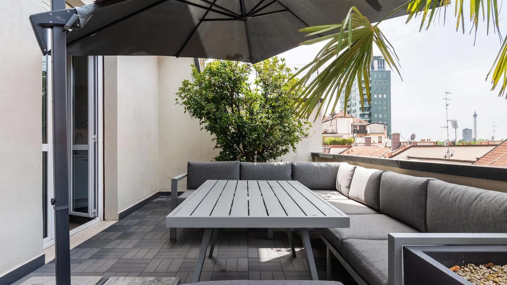 Favoloso Bilocale Con Terrazza Nel Cuore Di Milano Apartment Milan