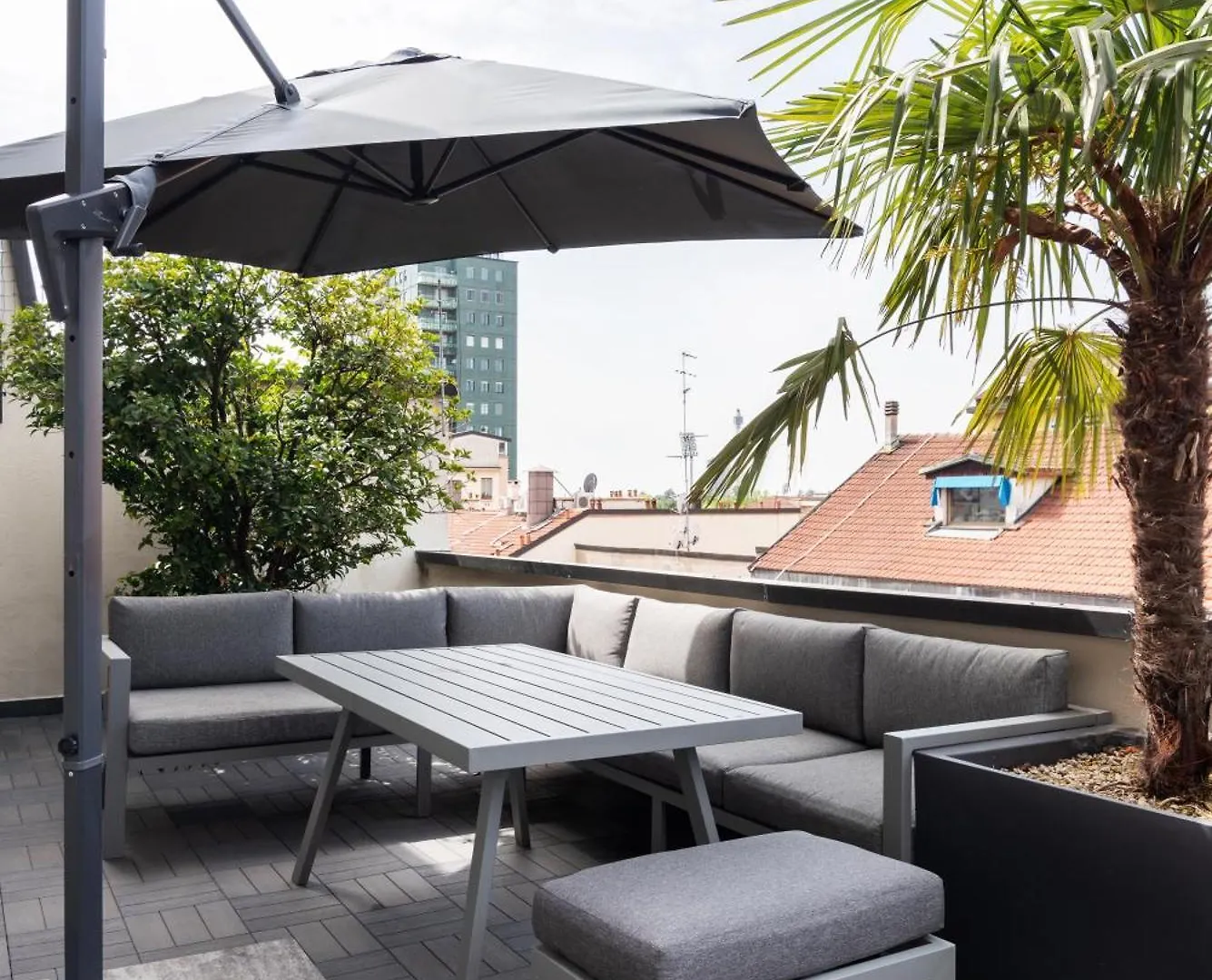 Favoloso Bilocale Con Terrazza Nel Cuore Di Milano Lejlighed